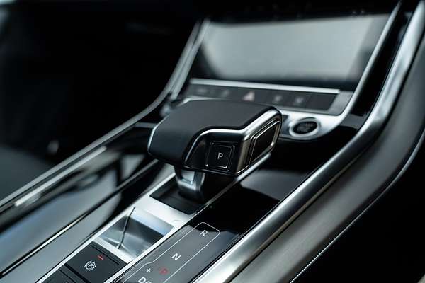 2025 Audi Q7 50 TDI S line 4M