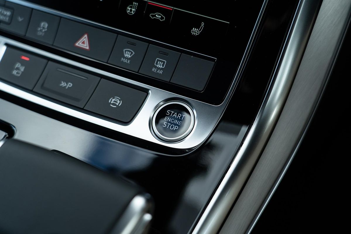 2025 Audi Q7 50 TDI S line 4M