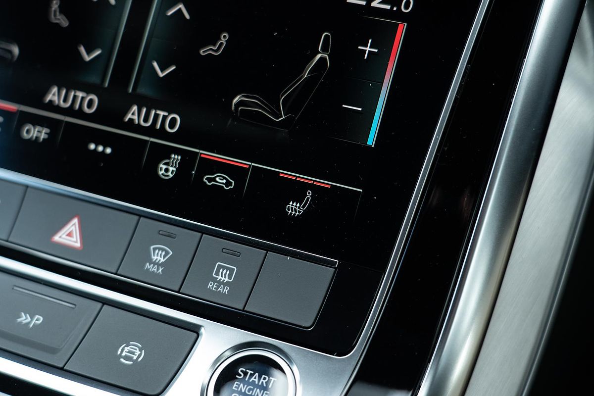 2025 Audi Q7 50 TDI S line 4M