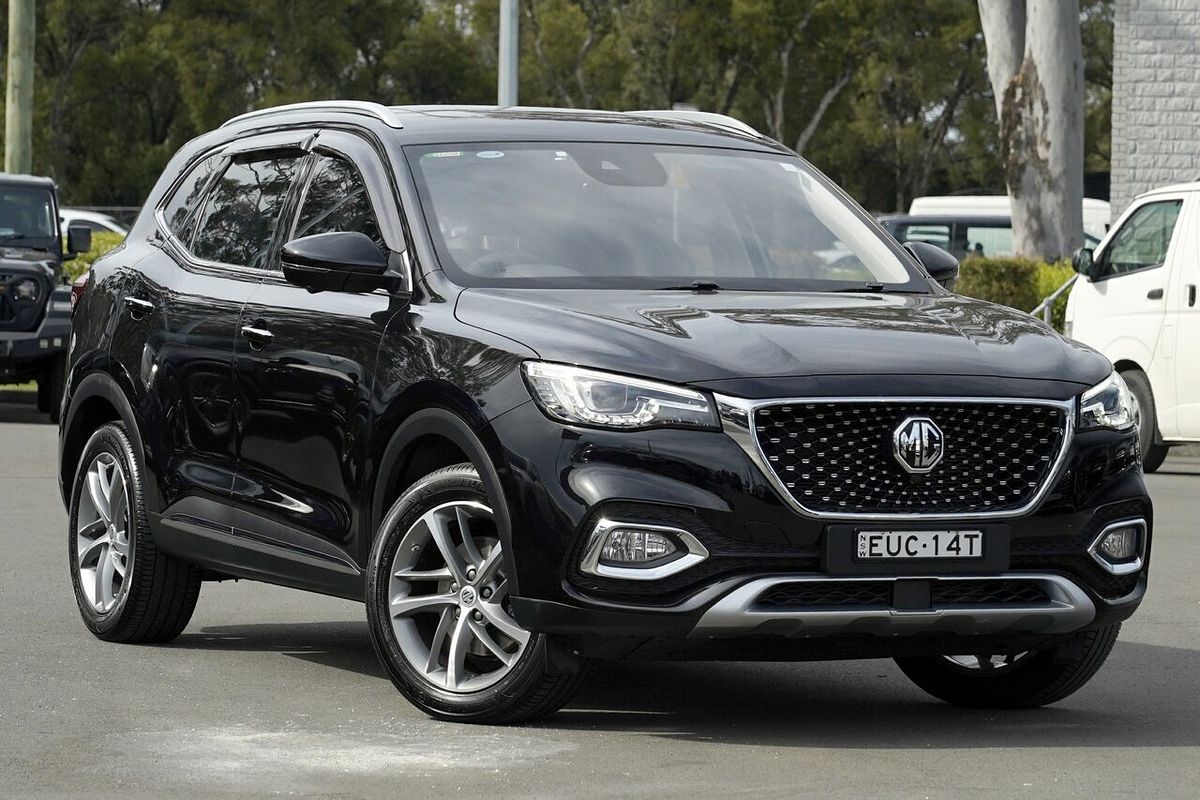 2022 MG HS Essence SAS23