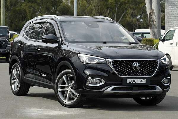 2022 MG HS Essence SAS23