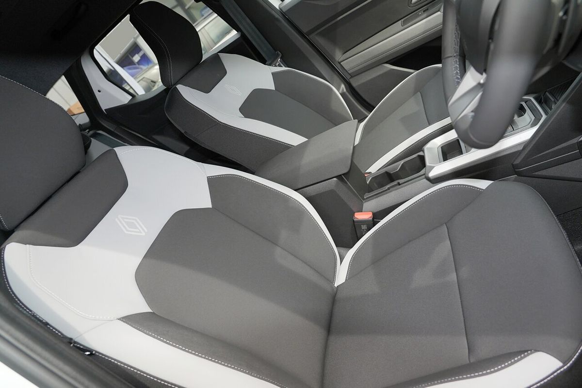 2025 Renault Duster Techno X1311