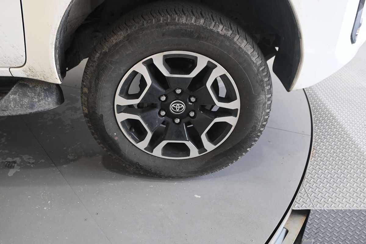 2020 Toyota Hilux SR5 GUN126R