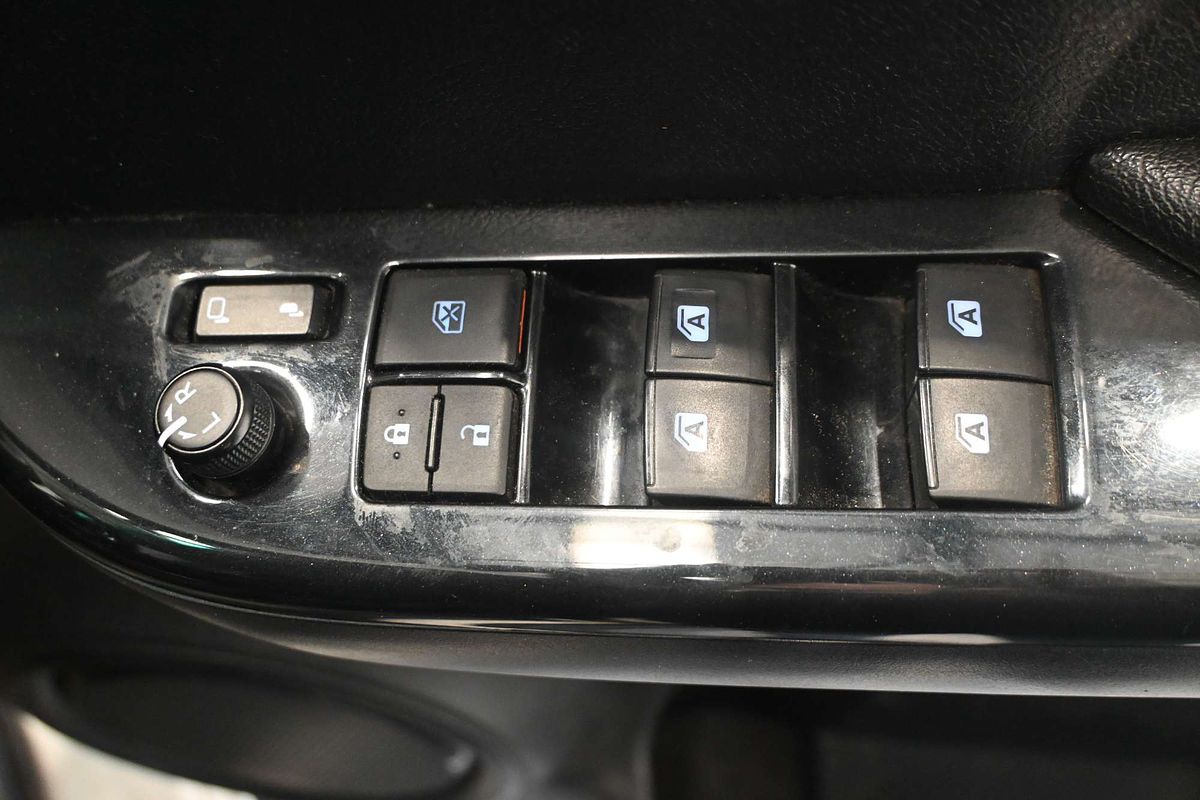 2020 Toyota Hilux SR5 GUN126R