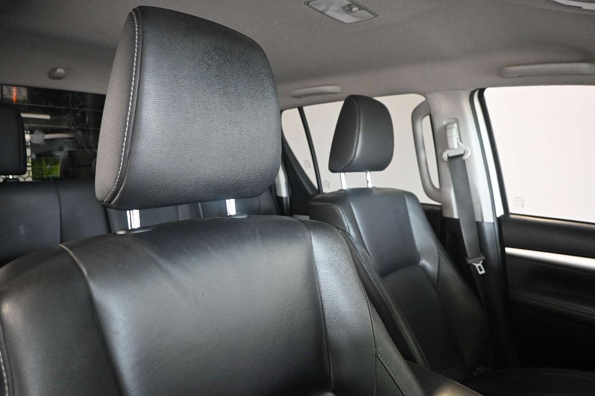 2020 Toyota Hilux SR5 GUN126R