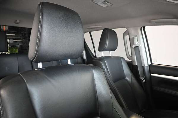 2020 Toyota Hilux SR5 GUN126R