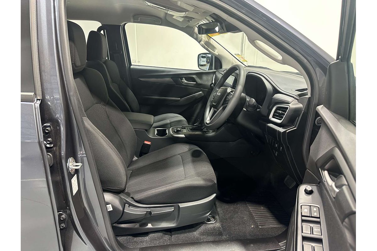 2025 Isuzu MU-X LS-M