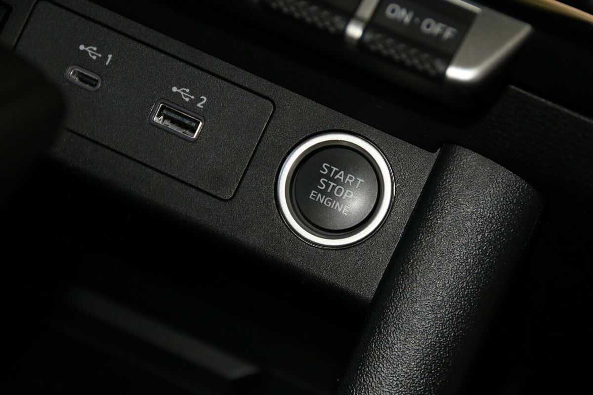 2024 Mitsubishi Triton GLS MV 4X4
