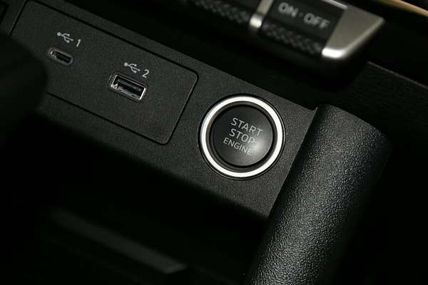 2024 Mitsubishi Triton GLS MV 4X4