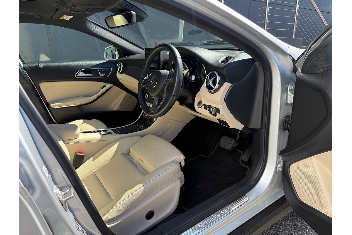 2019 Mercedes-Benz GLA-Class GLA180 X156