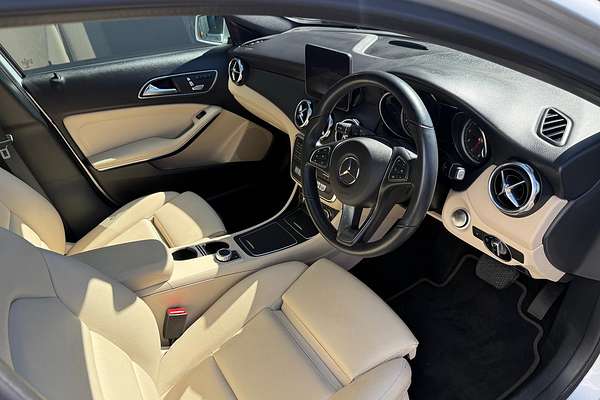 2019 Mercedes-Benz GLA-Class GLA180 X156