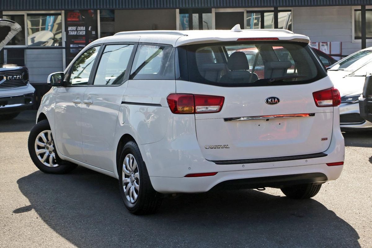 2015 Kia Carnival Si YP
