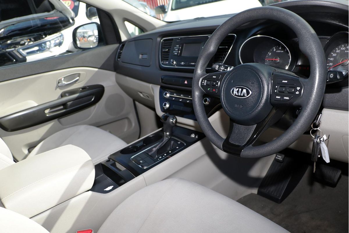 2015 Kia Carnival Si YP