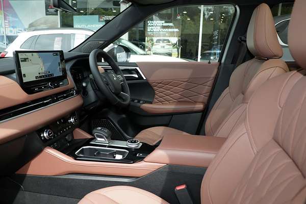 2025 Mitsubishi Outlander Exceed Tourer ZM