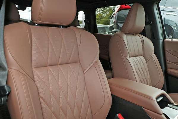 2025 Mitsubishi Outlander Exceed Tourer ZM