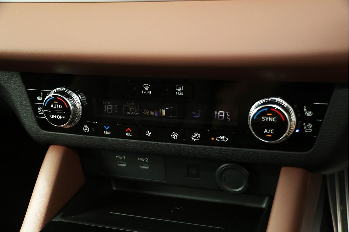 2025 Mitsubishi Outlander Exceed Tourer ZM
