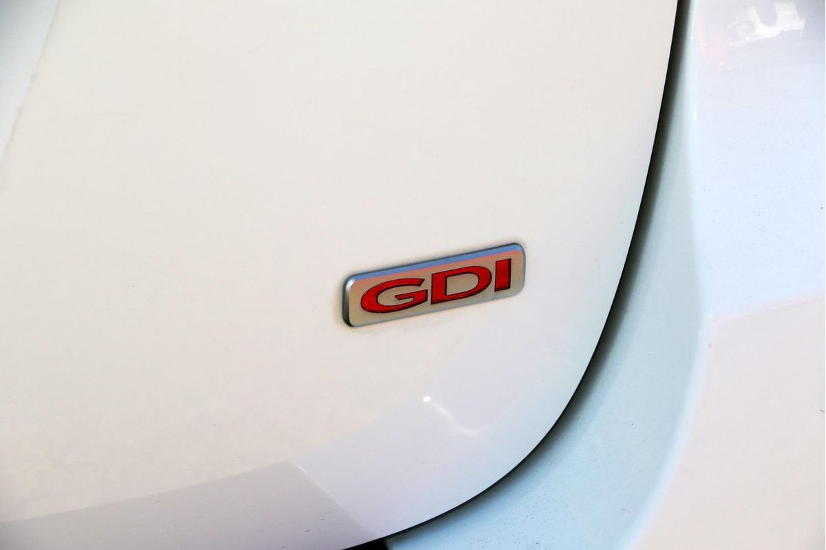 2015 Kia Carnival Si YP