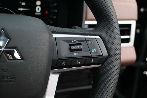 2025 Mitsubishi Outlander Exceed Tourer ZM