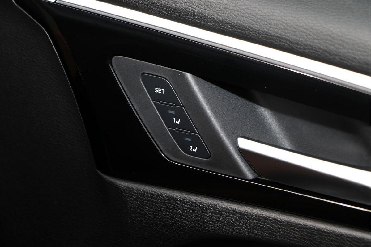 2025 Mitsubishi Outlander Exceed Tourer ZM