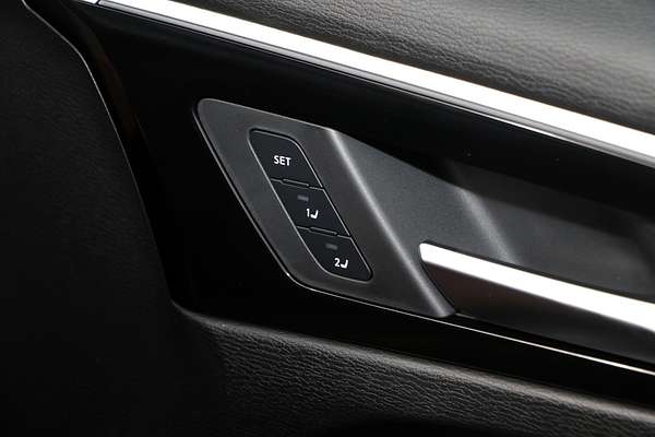 2025 Mitsubishi Outlander Exceed Tourer ZM