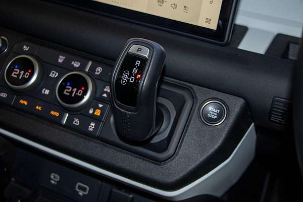 2024 Land Rover Defender 110 P300 S L663