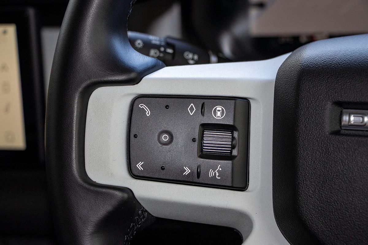 2024 Land Rover Defender 110 P300 S L663