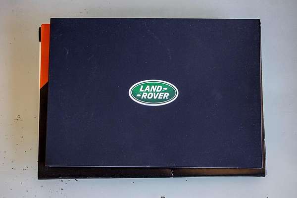 2024 Land Rover Defender 110 P300 S L663