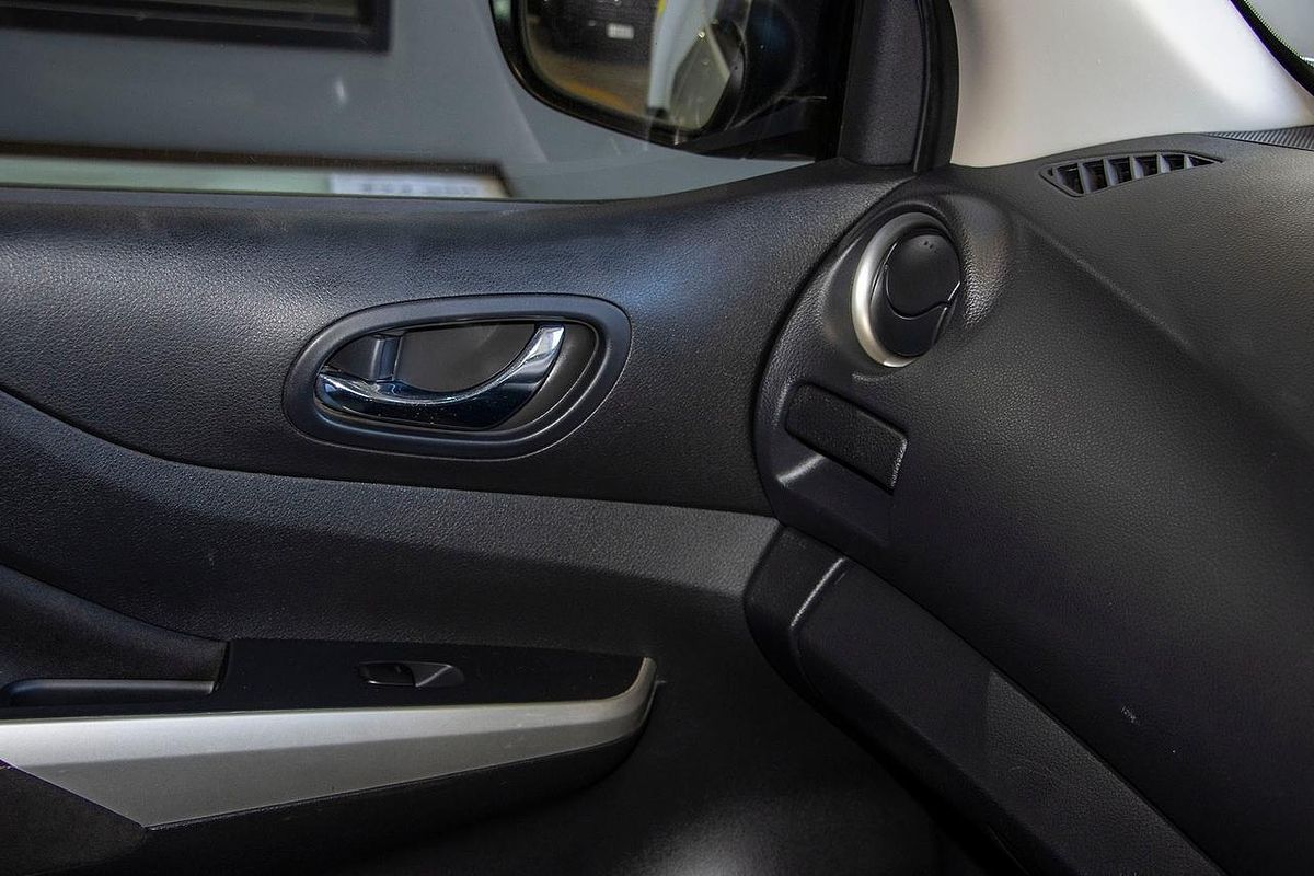 2018 Nissan Navara ST (4x4) D23 SERIES III MY18 4X4