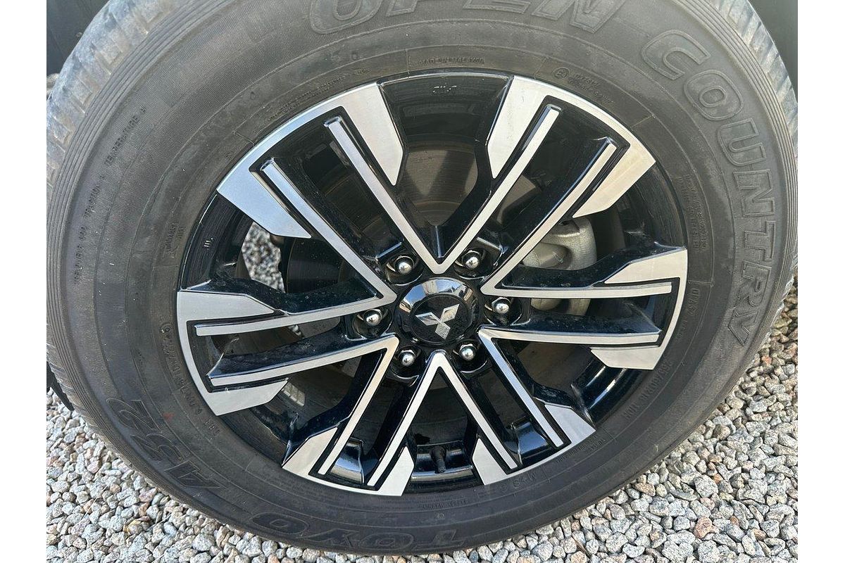 2022 Mitsubishi Pajero Sport GLS QF