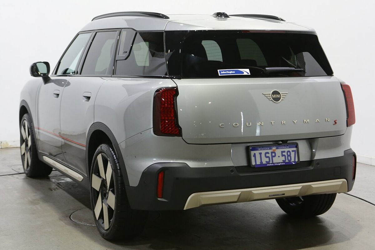 2024 MINI Countryman S Favoured U25