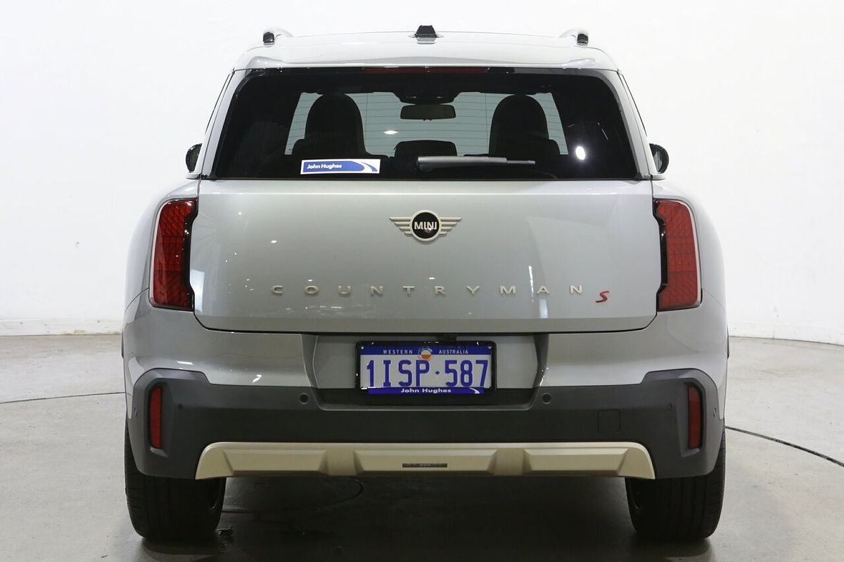 2024 MINI Countryman S Favoured U25