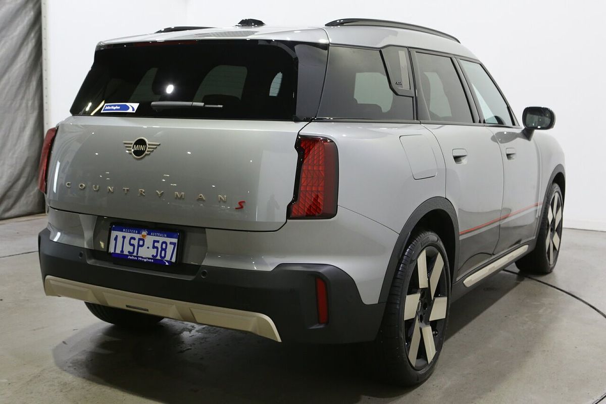 2024 MINI Countryman S Favoured U25