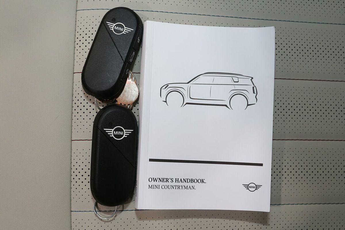 2024 MINI Countryman S Favoured U25