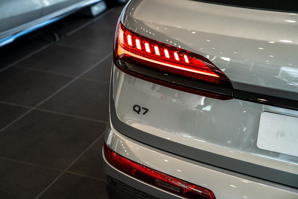 2025 Audi Q7 45 TDI 4M