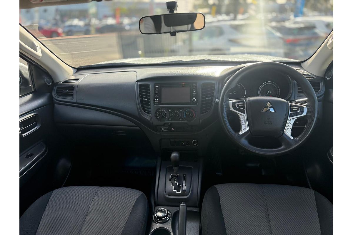 2019 Mitsubishi Triton GLX MR 4X4