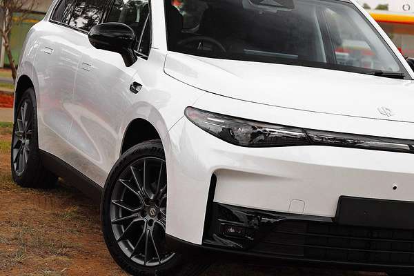 2024 Leapmotor C10 Design B11