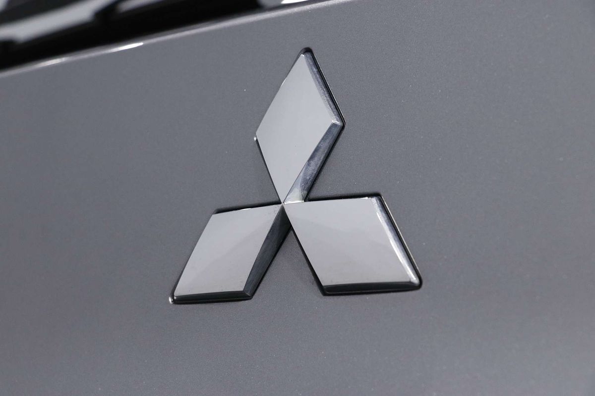 2023 Mitsubishi Eclipse Cross LS YB