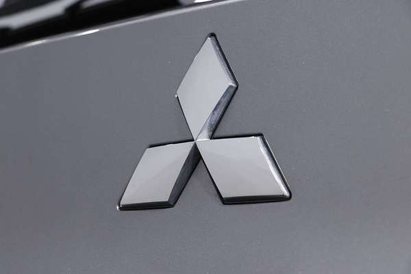2023 Mitsubishi Eclipse Cross LS YB