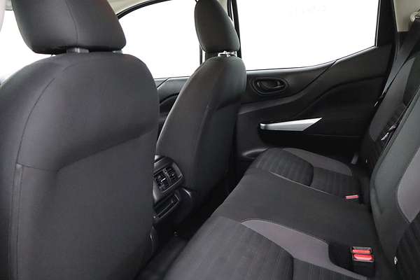2021 Nissan Navara SL D23 Rear Wheel Drive