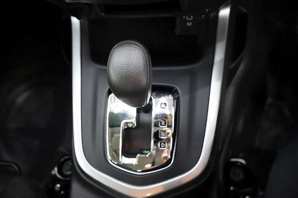 2021 Nissan Navara SL D23 Rear Wheel Drive
