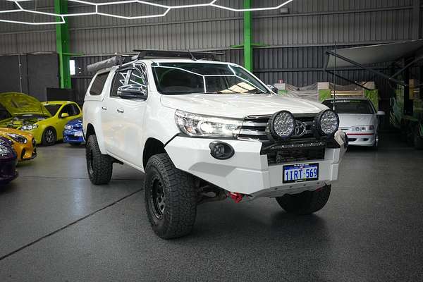 2018 Toyota Hilux SR5 GUN126R 4X4