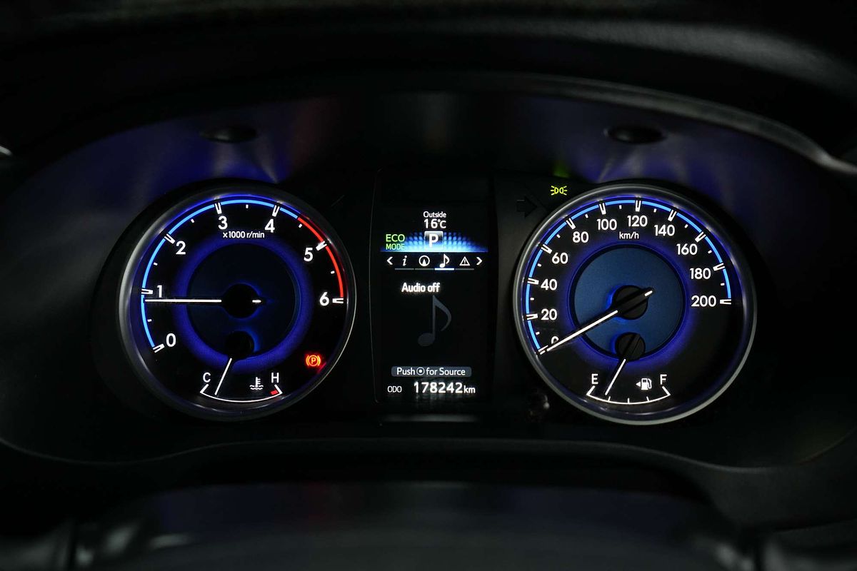 2018 Toyota Hilux SR5 GUN126R 4X4