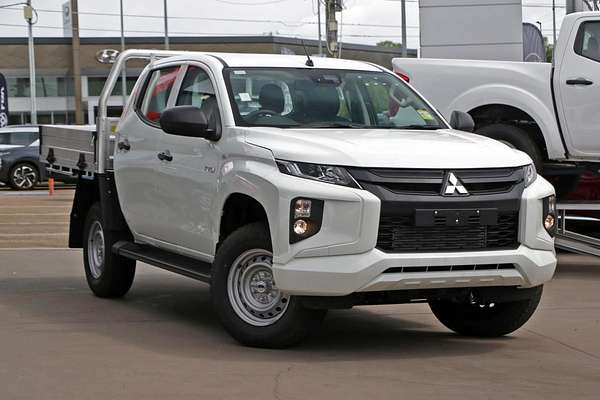 2024 Mitsubishi Triton GLX MR 4X4