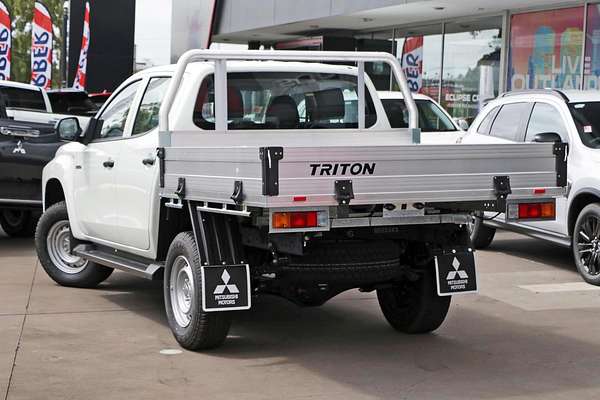 2024 Mitsubishi Triton GLX MR 4X4