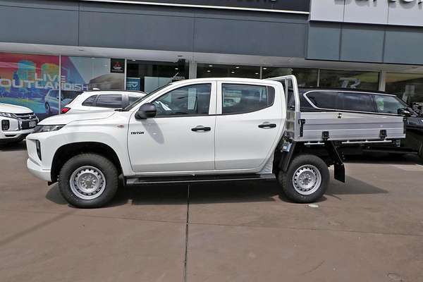 2024 Mitsubishi Triton GLX MR 4X4