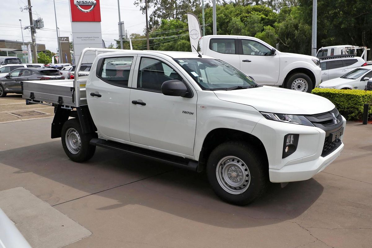 2024 Mitsubishi Triton GLX MR 4X4
