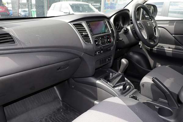 2024 Mitsubishi Triton GLX MR 4X4