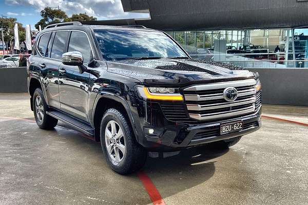 2022 Toyota Landcruiser Sahara FJA300R