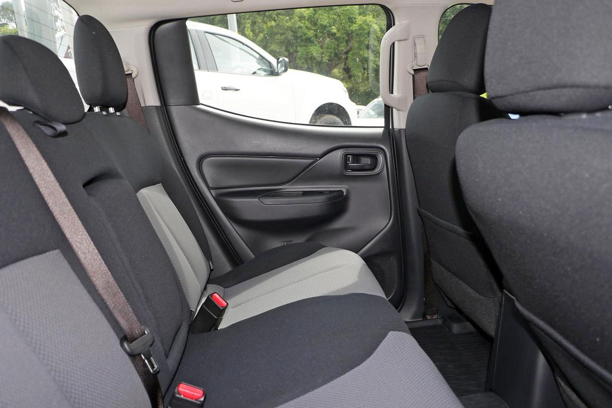2024 Mitsubishi Triton GLX MR 4X4