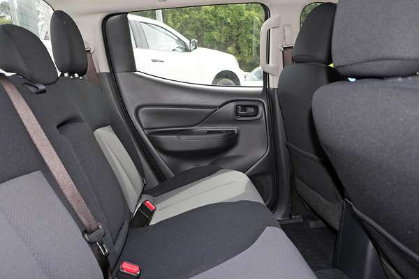 2024 Mitsubishi Triton GLX MR 4X4